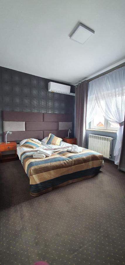 Hotel Bursztynowy Jozefow na Wisla Exterior foto
